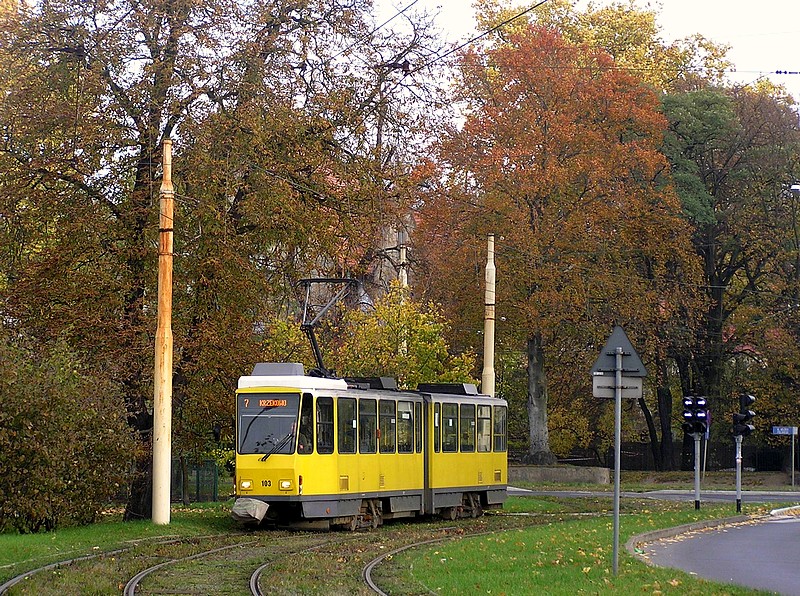 Tatra KT4Dt #103