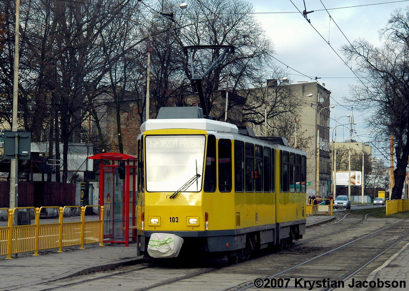 Tatra KT4Dt #103
