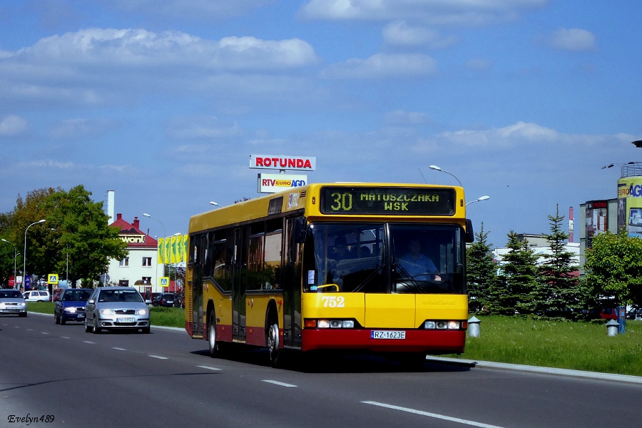 Neoplan N4016 #752