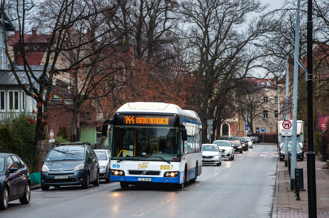 Volvo 7700 Hybrid #8087