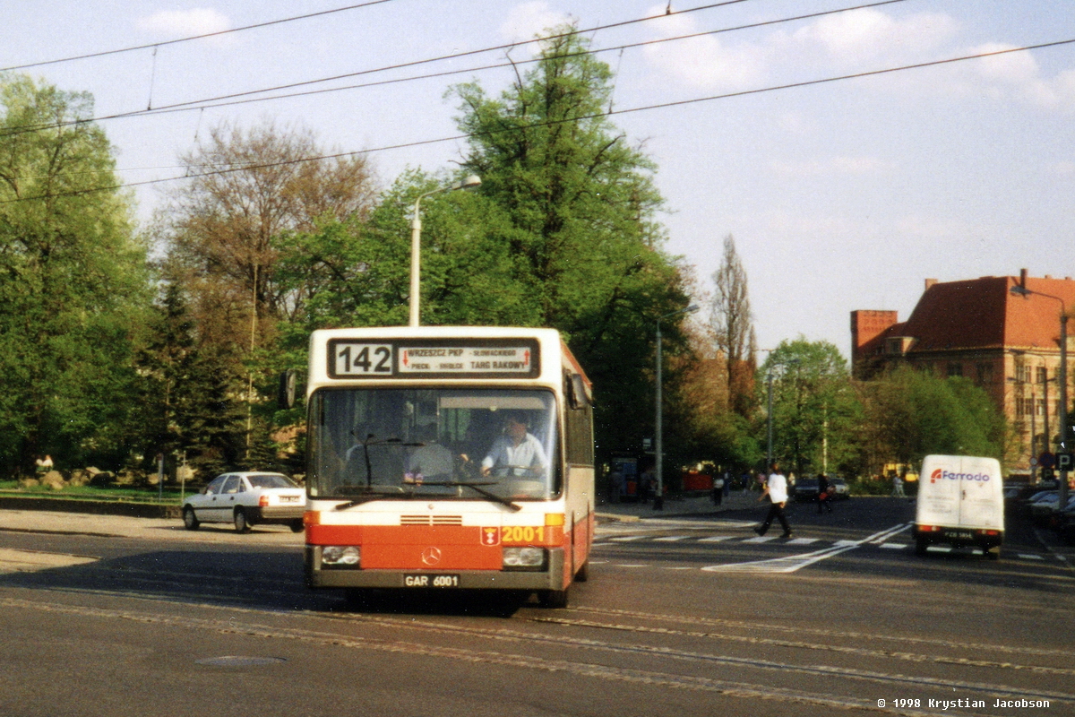 =[Fotogaleria Transportowa]= MercedesBenz O405N 2001