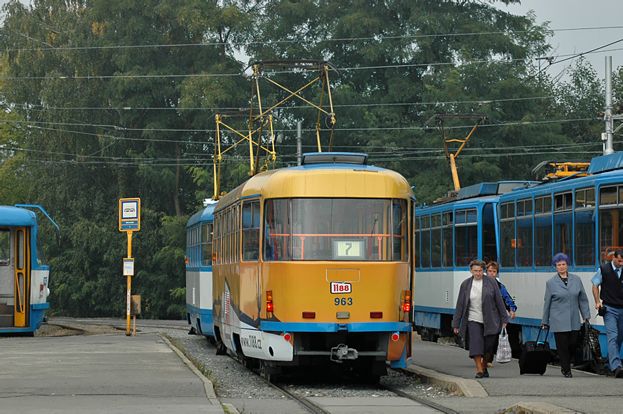 Tatra T3SUCS #963
