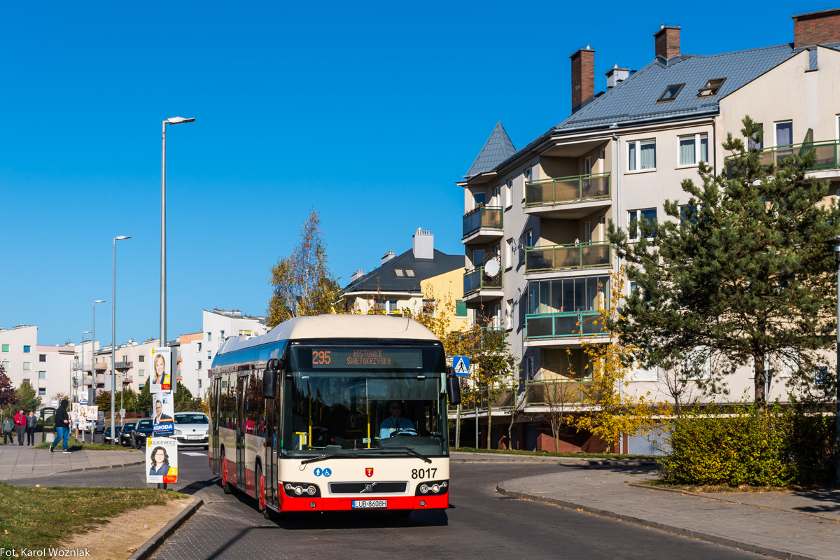 Volvo 7700 Hybrid #8017