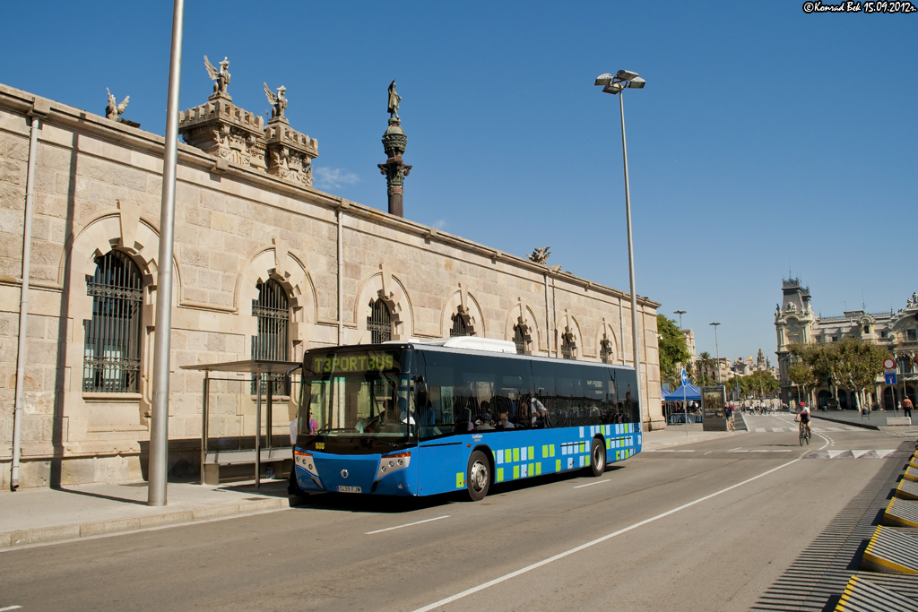 Irisbus 491E.12.27 / Castrosua Versus CS.40 City #608