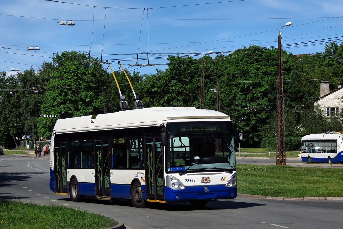 Škoda 24Tr Irisbus #28565