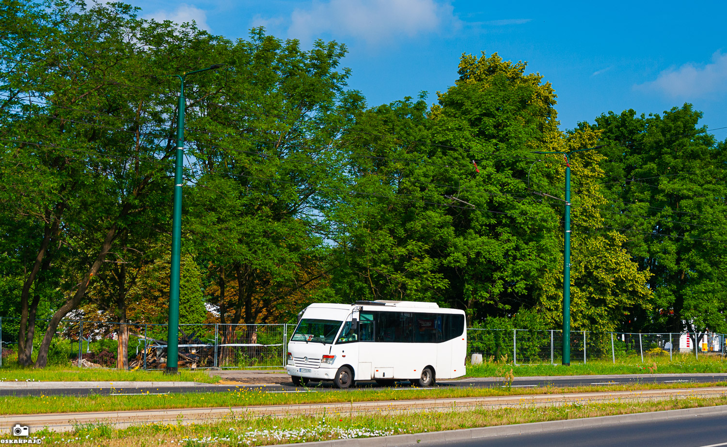 Mercedes-Benz 814D / Vehixel Mediano 32 #SJ 1064A