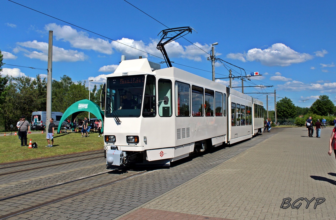 Tatra KT4D #130