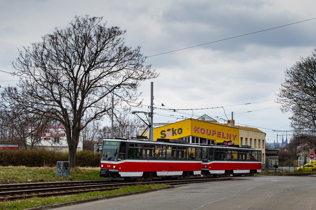 Tatra T6A5 #1235