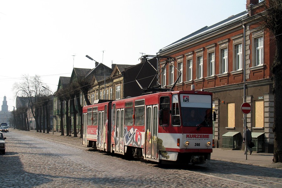 Tatra KT4D #246