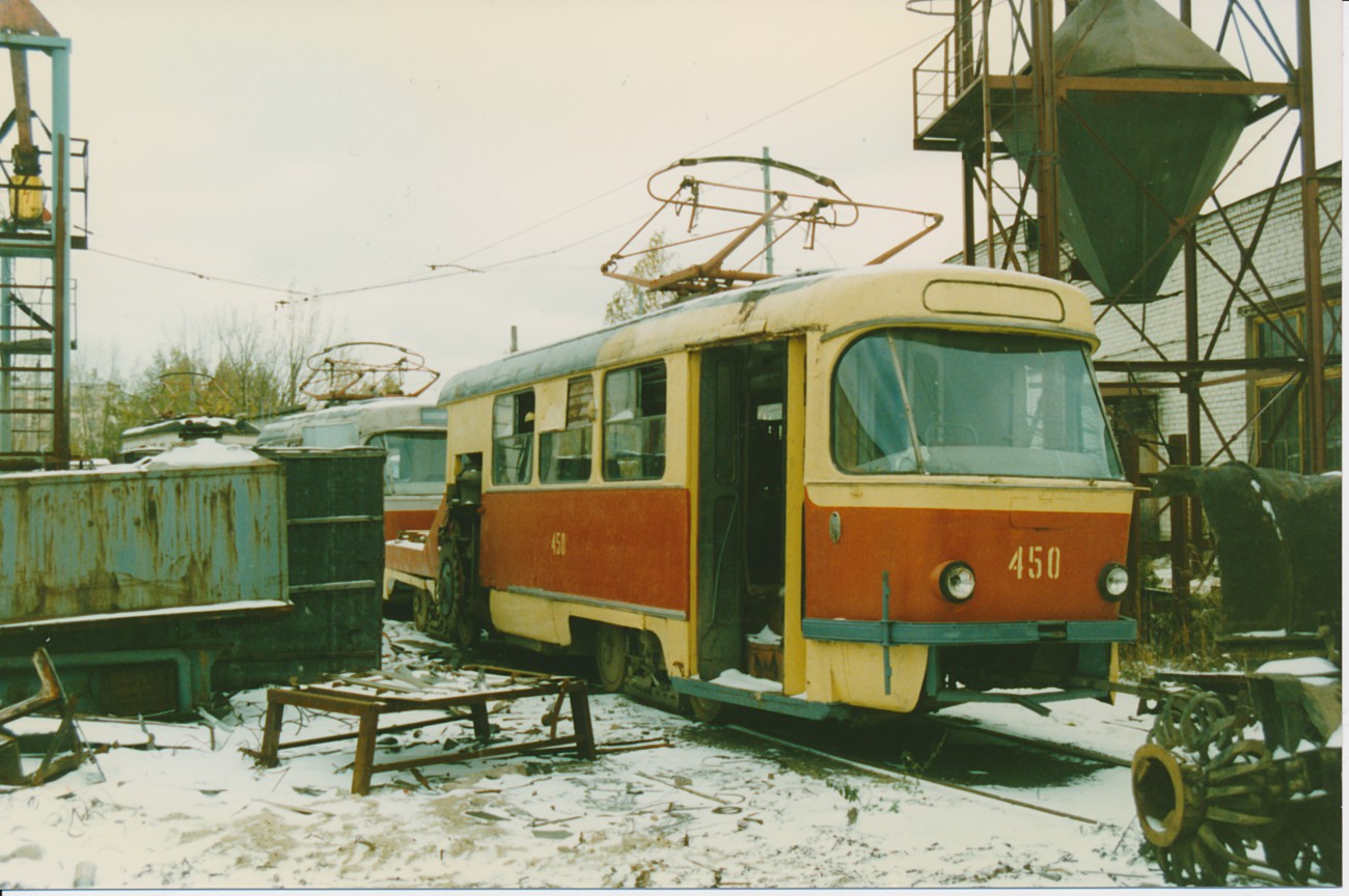 Tatra T3SU #450