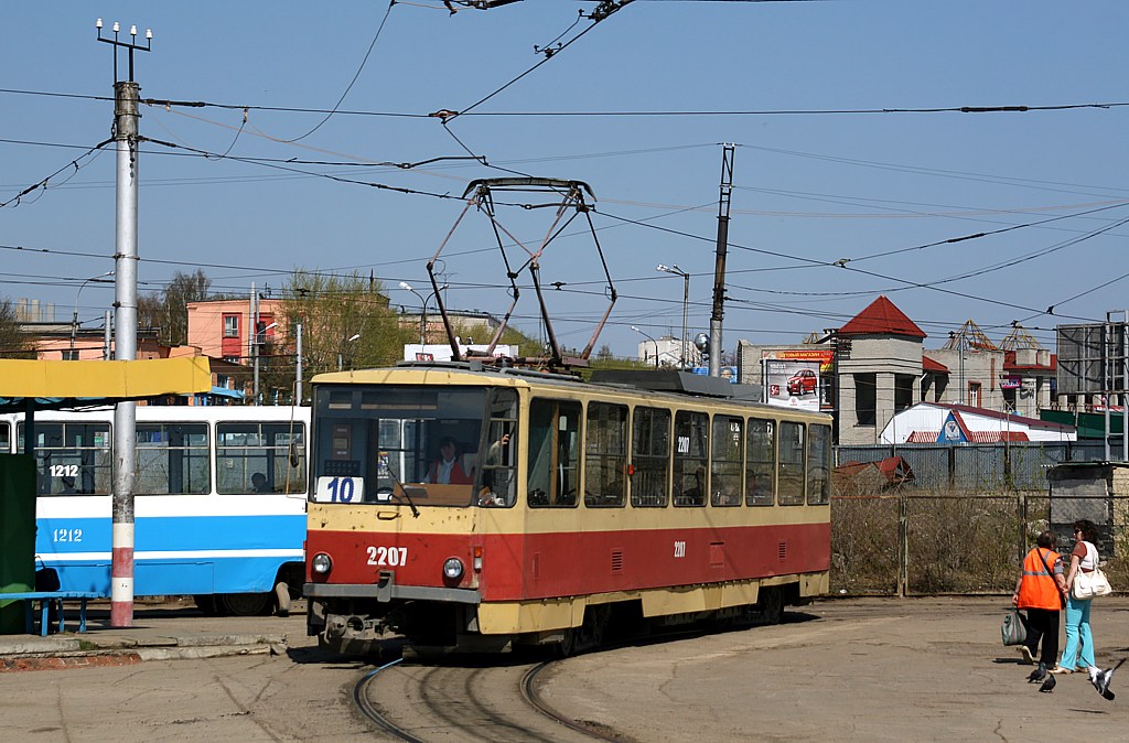 Tatra T6B5SU #2207