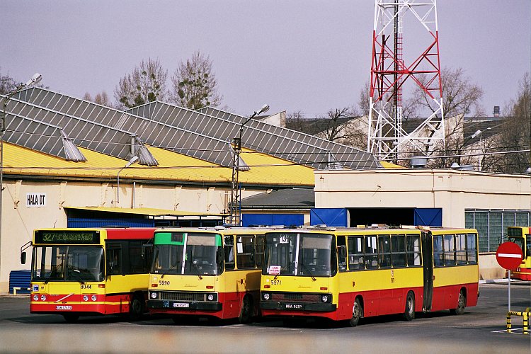 Ikarus 280.26 #5271